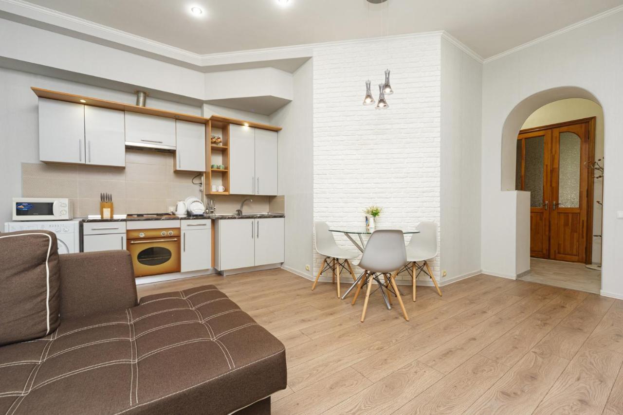 Apartment Zhukovskogo 17 Οδησσός Εξωτερικό φωτογραφία