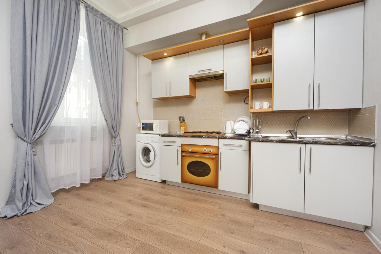 Apartment Zhukovskogo 17 Οδησσός Εξωτερικό φωτογραφία