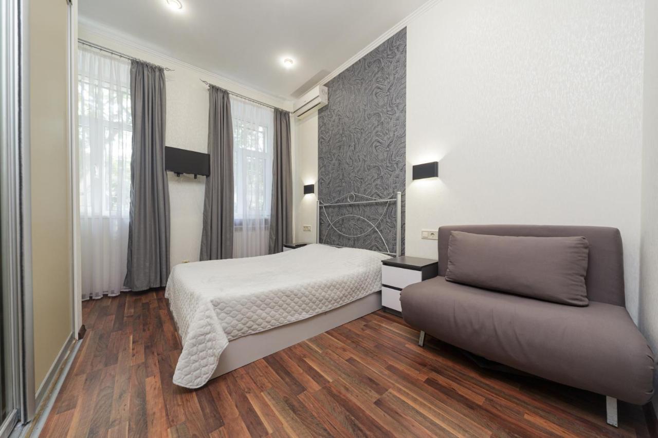 Apartment Zhukovskogo 17 Οδησσός Εξωτερικό φωτογραφία