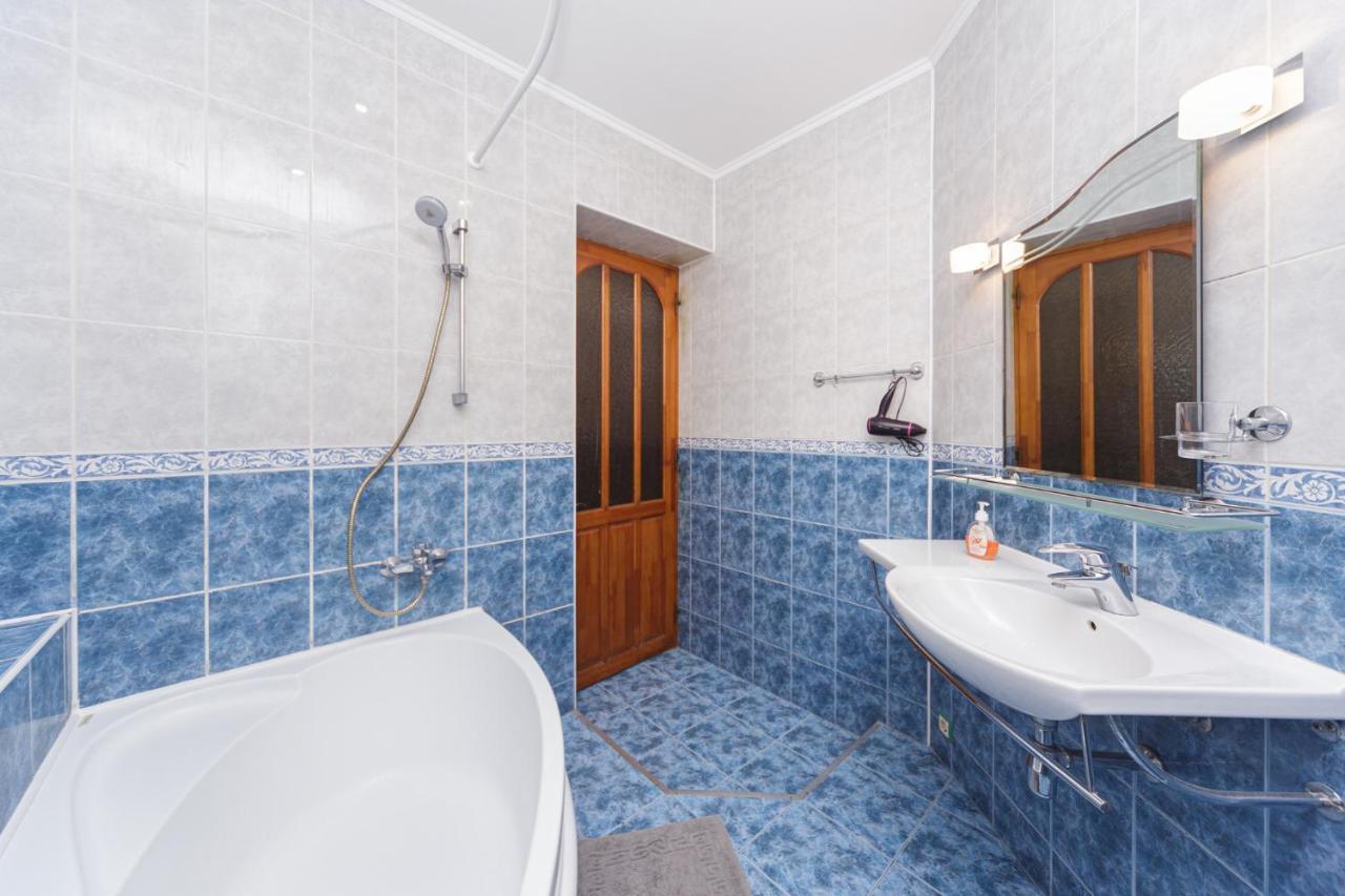 Apartment Zhukovskogo 17 Οδησσός Εξωτερικό φωτογραφία