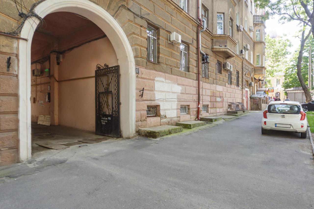 Apartment Zhukovskogo 17 Οδησσός Εξωτερικό φωτογραφία